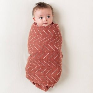 Itzy Ritzy Muslin Breastfeeding Boss Nursing Cover - Rust
